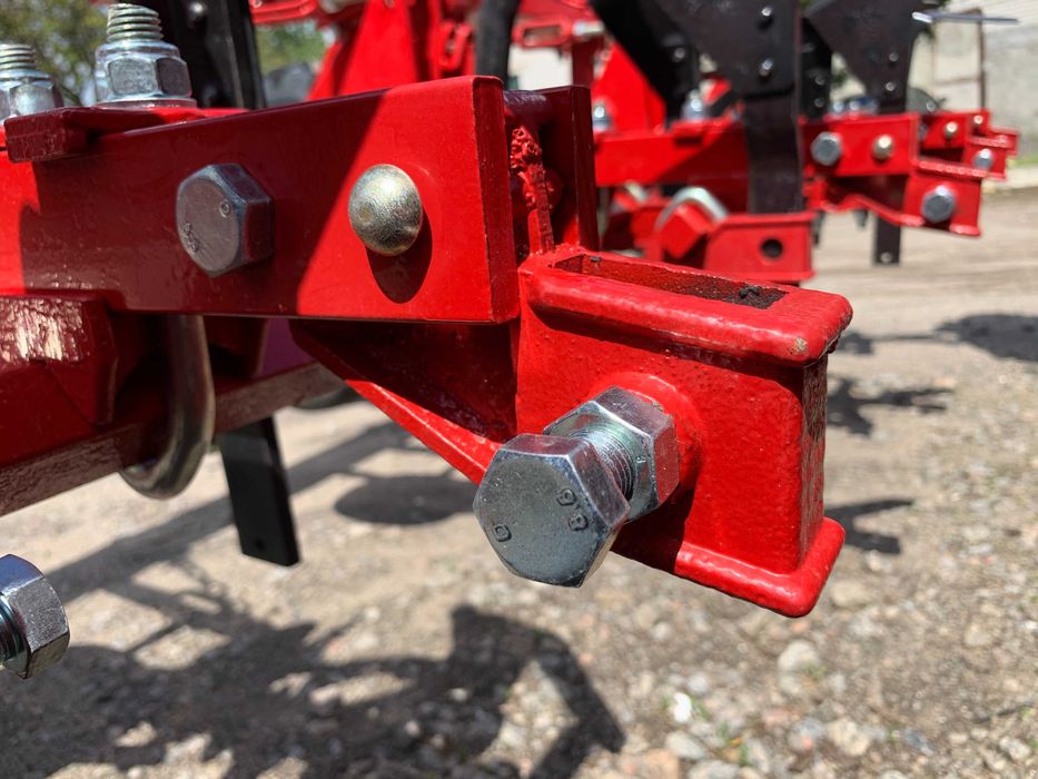 КРН 5,6 Культиватор міжрядний просапний прополочни Деметра Компенсація