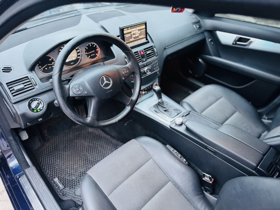 Mercedes c220 2.2 дизель автомат