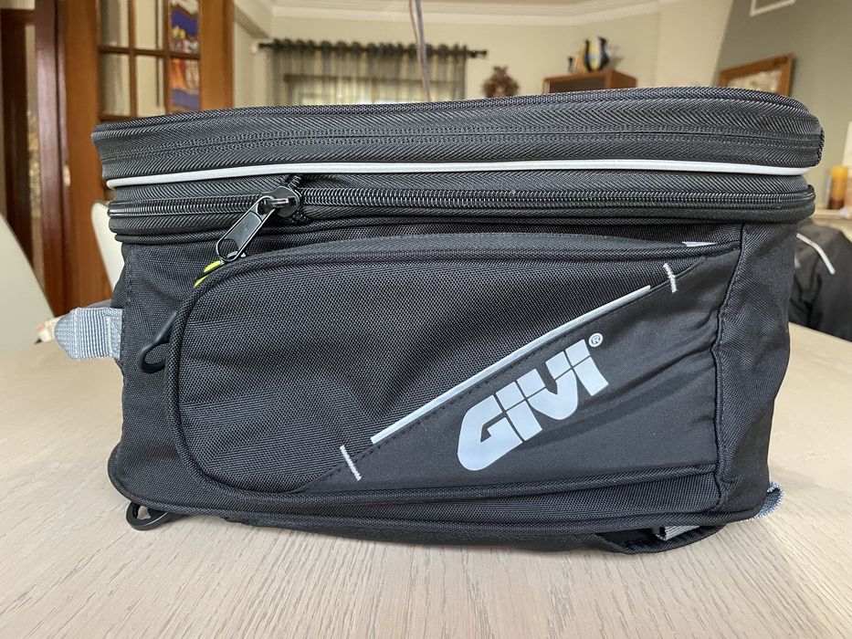 Mala de depósito Givi EA 102B  Easy Bag completamente nova