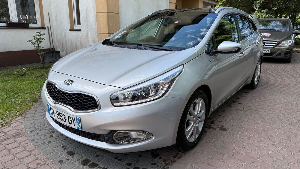 Kia Ceed Benzyna/ 1.6/ panorama/ 6 biegów