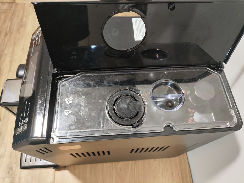 Ekspres PHILIPS 3100 EP3551/00 1850W 15bar ceramiczny młynek