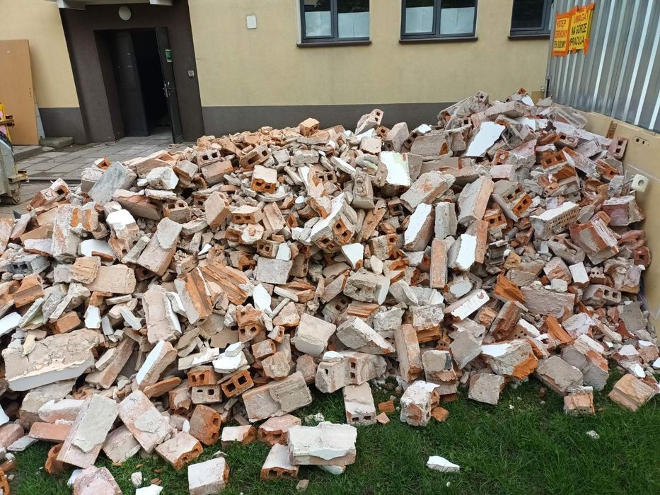 Kruszywo ceglane gruz rozbiorkowy na drogę utwardzenie terenu placu