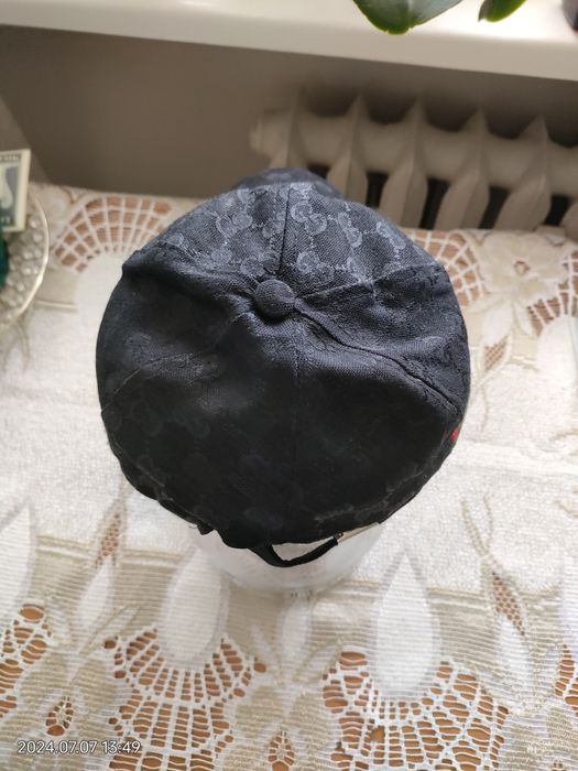 Czapki męskie lub młodzieżowe