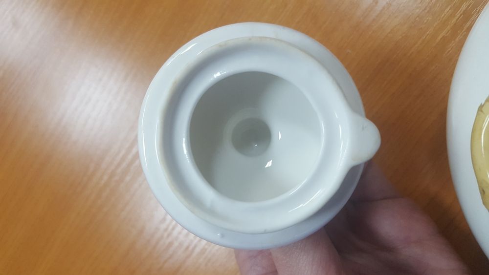 Керамический чайник с бамбуковой ручкой