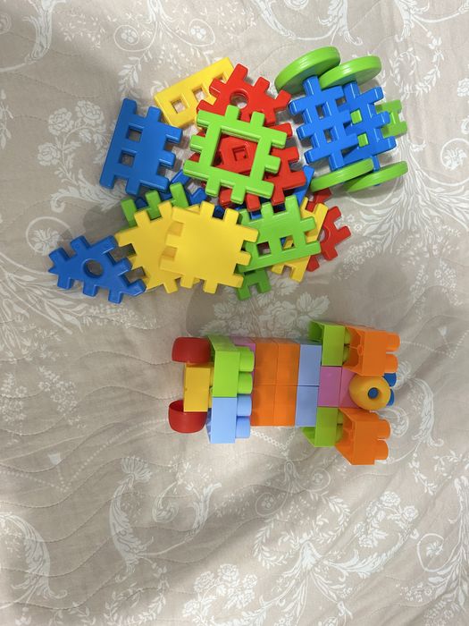 Іграшки ,руль, сортери,конструктор,космонавт,аером’яч ,