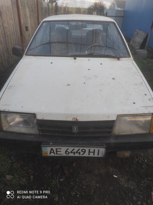 21099
1.6 бензин інжектор
5 передач
Щось стукає в ходовці
Бак тріснув по шву, видно знизу
В комплекті віддам набір електро склопідйомників
Набір дверних ручок

Розумний торг
Продаж по тех паспорту
Є контакт власника, але самі не переоформлювали