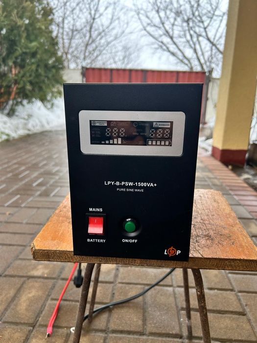 Інвертор чистої синусоїди UPS LogicPower LPY-B-PSW-1500VA+ (24A)