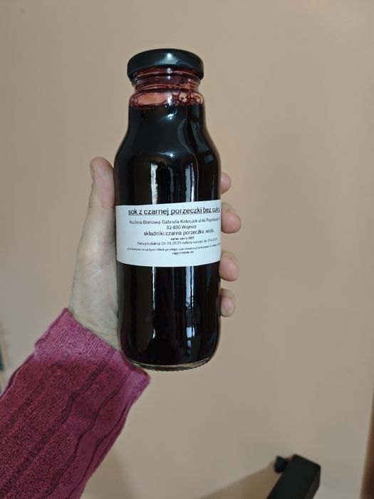 Domowy sok z czarnej porzeczki bez cukru