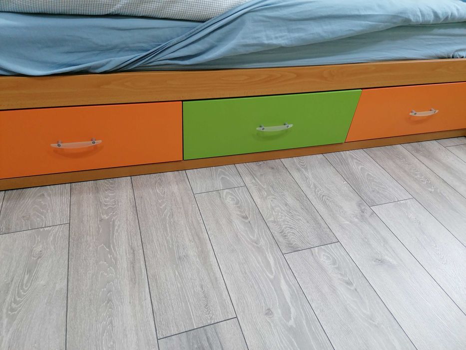 Cama com gavetas para quarto criança/jovem