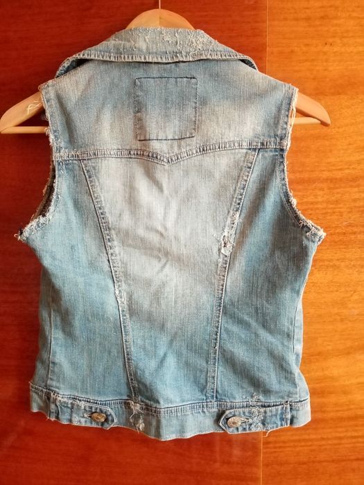 Жилетка джинсовая DENIM   р. 8 (36) СТОК