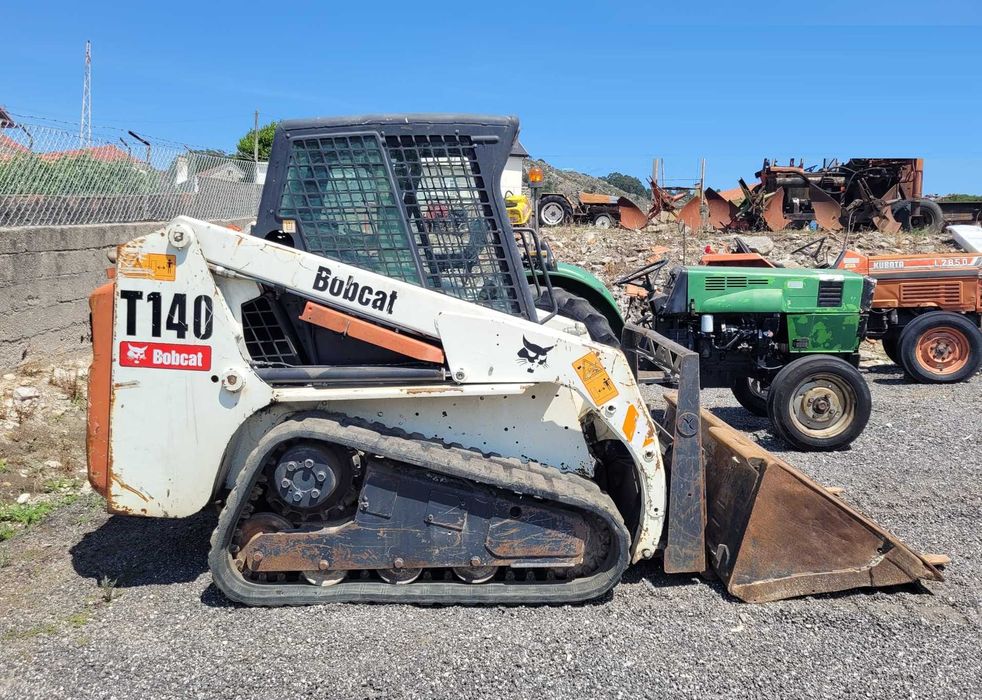 Mini Carregadora Bobcat T140