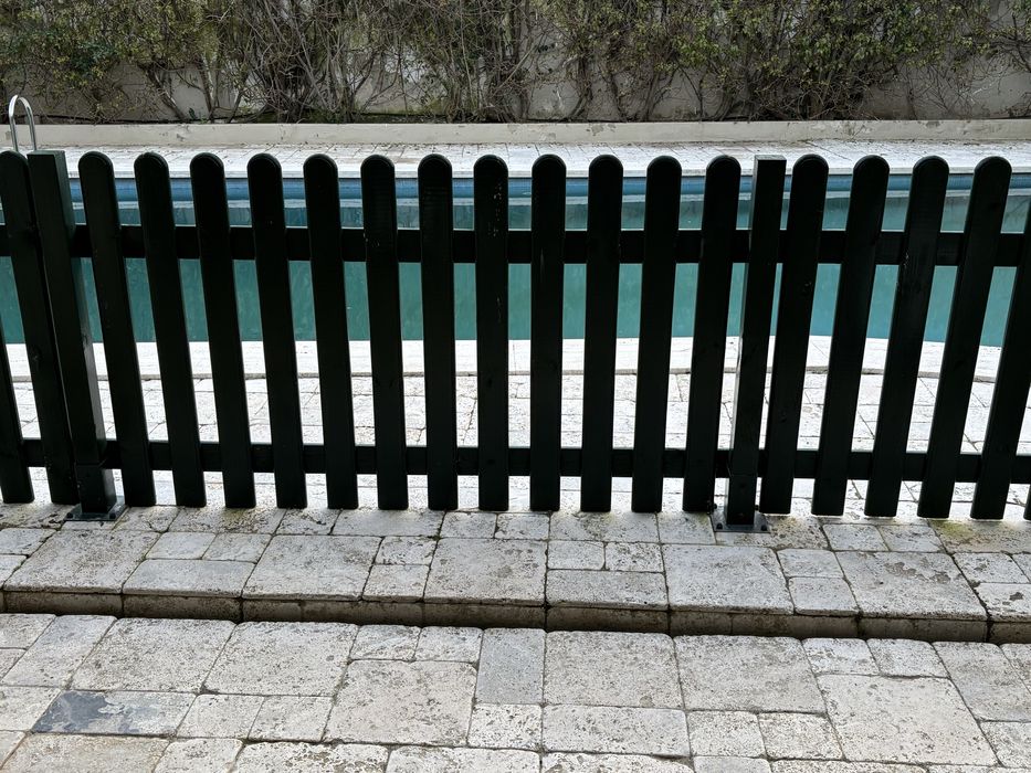 Cerca jardim / piscina madeira 20 metros desocupar