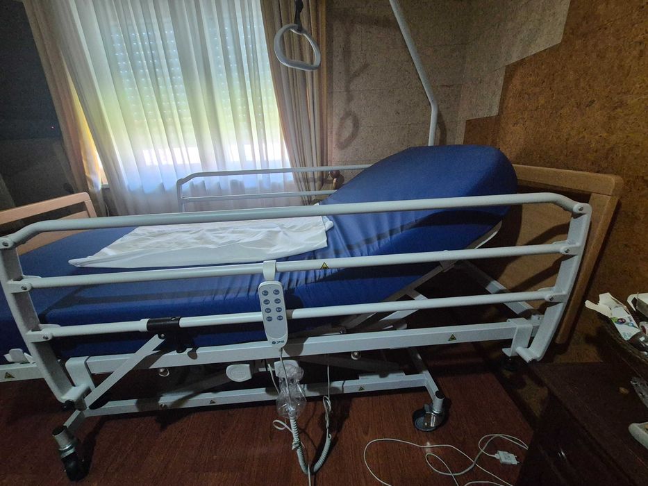 Cama hospitalar elétrica JMS nova