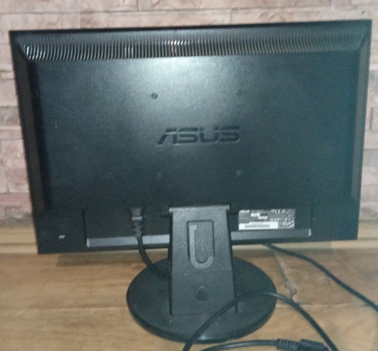 Монітор Asus для комп'ютера.+Клавіатура в подарунок.
