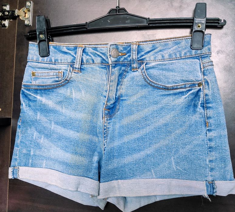 Jeansowe krótkie spodenki rozmiar 34/XL