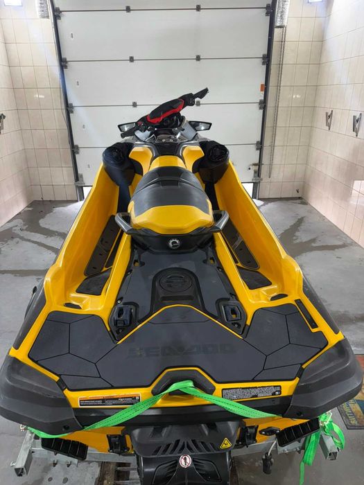 Гідроцикл BRP RXT-X