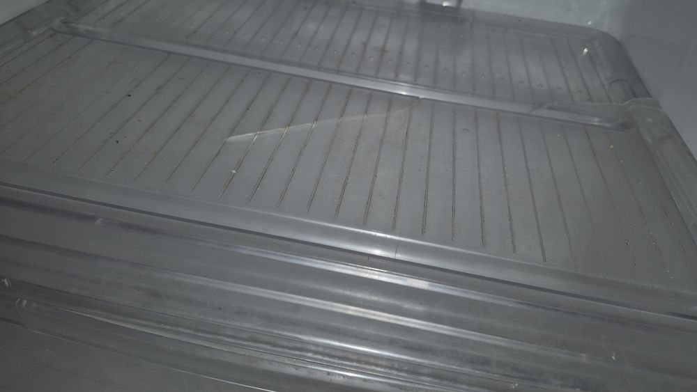 холодильник lg gr 372svf no frost 170см
Бу, працює

В гарному стані, є