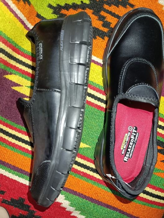 Макасіни жіночі шкіряні фірмові Skechers Relaxed Fit