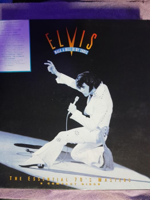 Elvis 3 caixas de CDS de colecção.