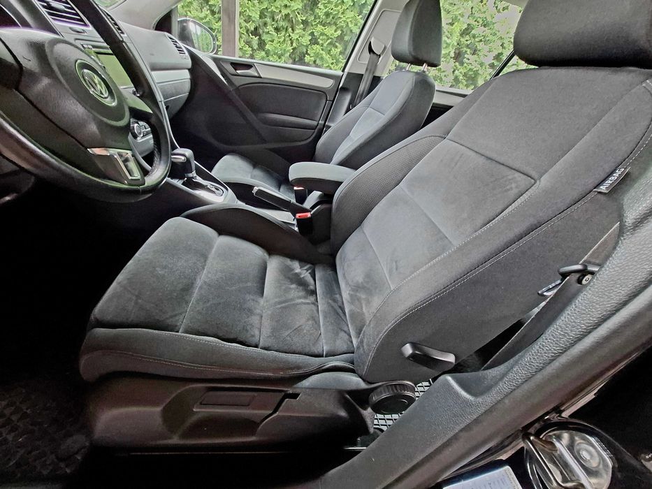 Фольксваген Гольф. Заводський окрас!