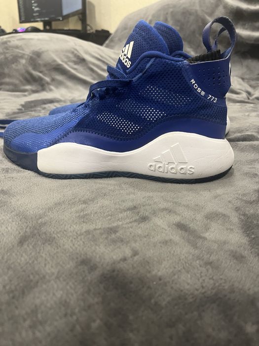 Кросівки Adidas Rose 773