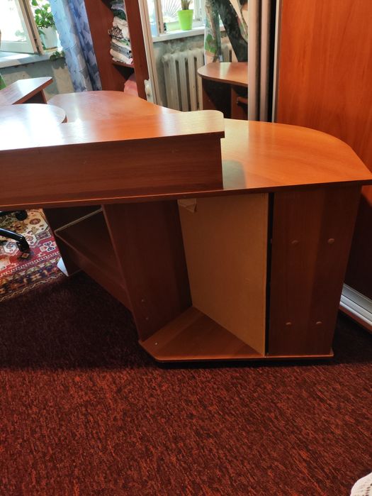 Компьютерный стол (угловой)