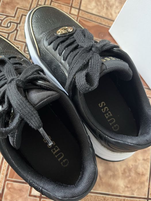 Кросівки guess оригінал