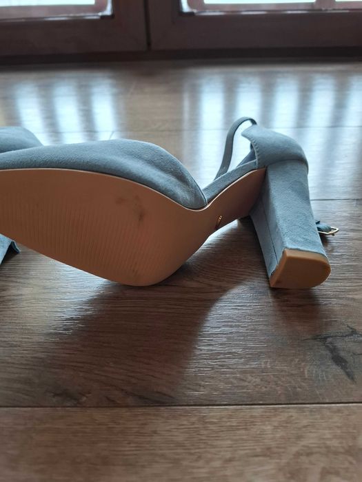 Czółenka szpice niebieskie Buty na szpilkach DeeZee - NOWE !