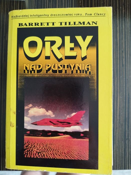 Orły nad pustynią, Barrett Tillman