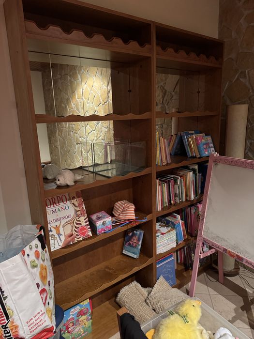 Bar em pinho mel como novo