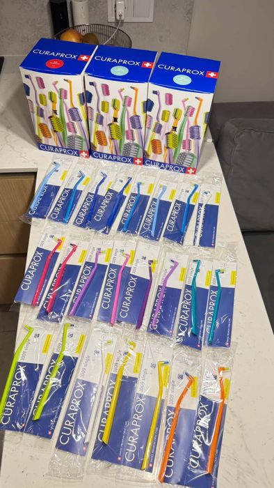 Зубні щітки Монопучки CURAPROX 1006 Single / 1009 Single