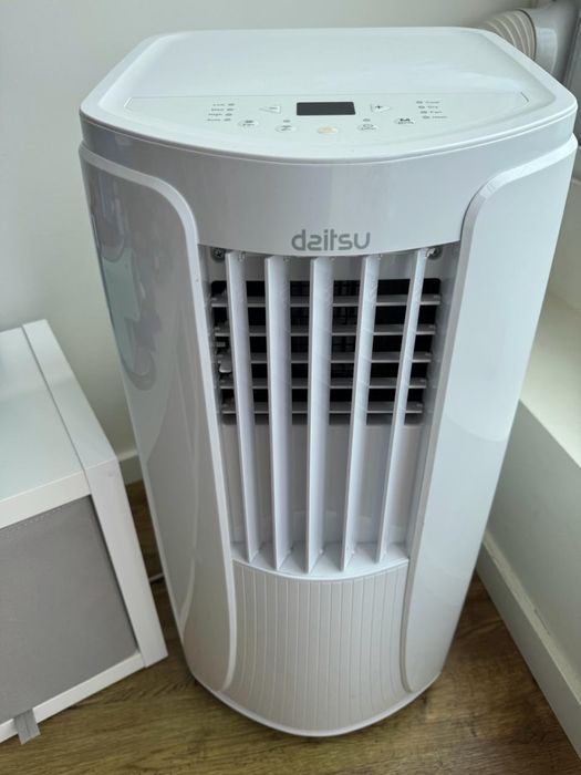 Ar Condicionado Portátil DAITSU APD12X (24 m² - 12000 BTU - Branco)