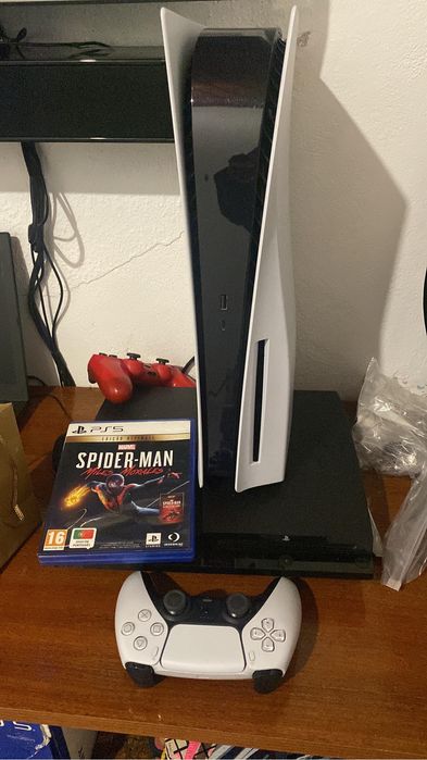 Vendo plartation 5  um comando um jogo fonte de carregamento