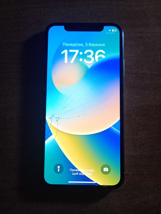 продам iPhone XS