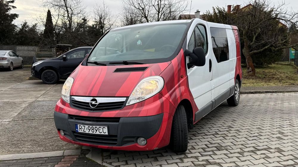 Opel Vivaro Opel Vivaro, 6-cio osobowy
