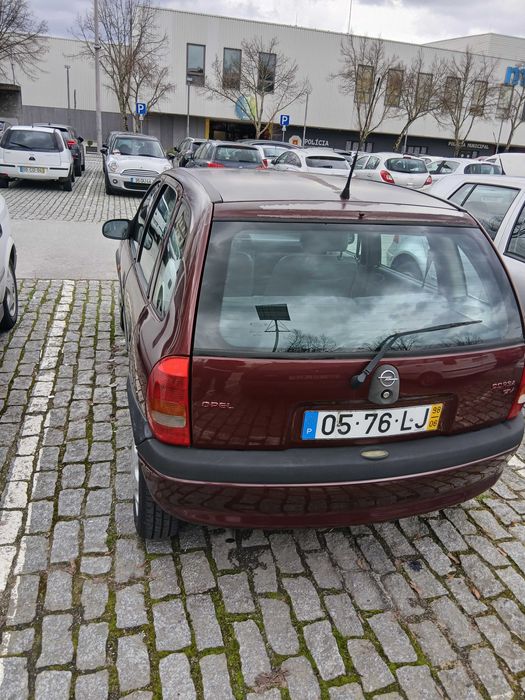 Carro em bom estado.