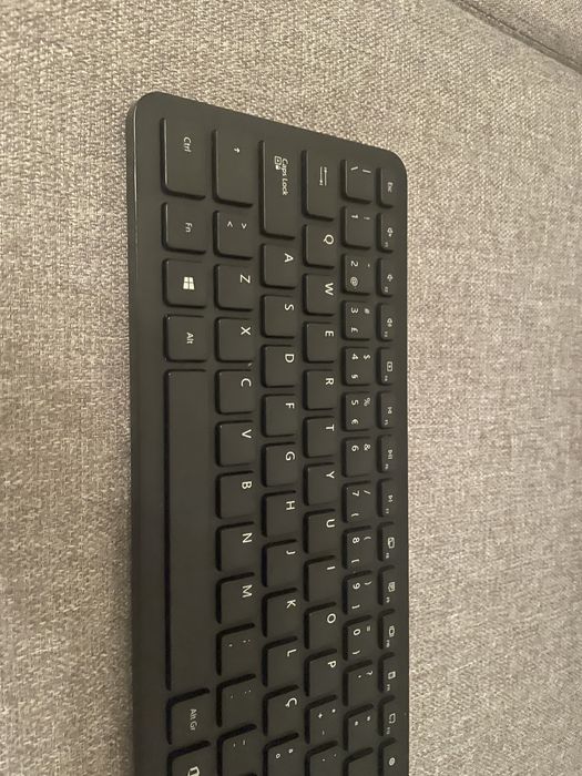 Teclado Microsoft Holgate Bluetooth