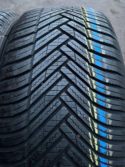 Шины БУ 235 50 R 19 Hankook kinergy 4s2x всесезон