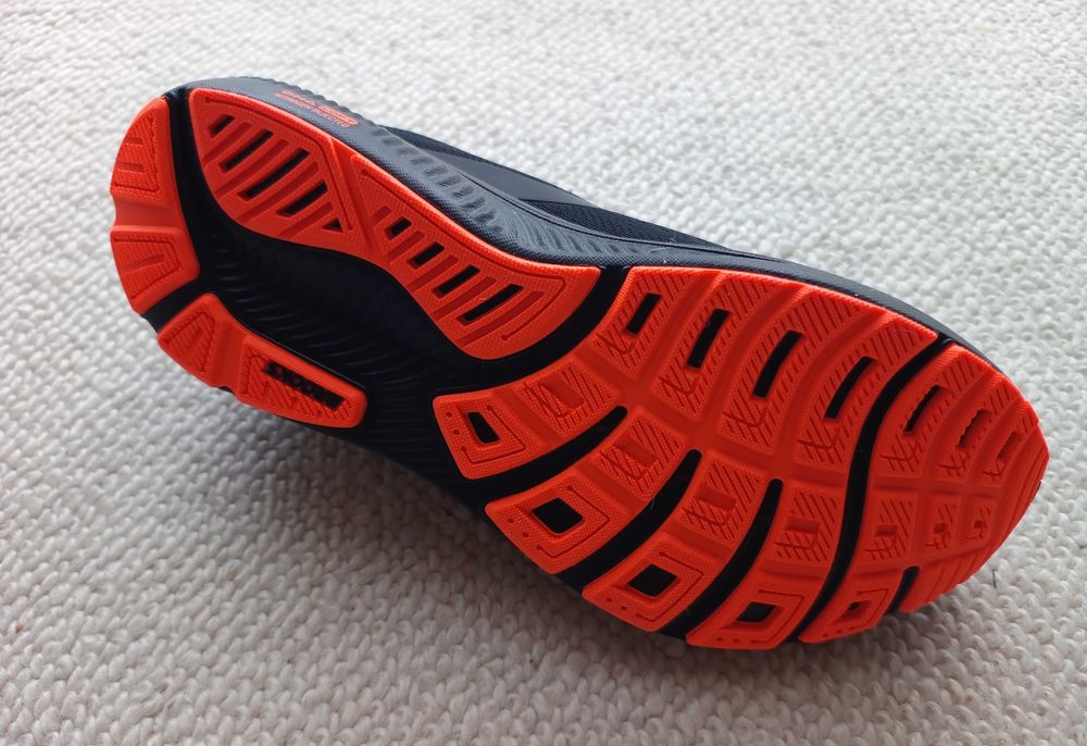 Męskie buty do biegania Brooks Ghost 17, rozm. 44, czarno-pomarańczowe