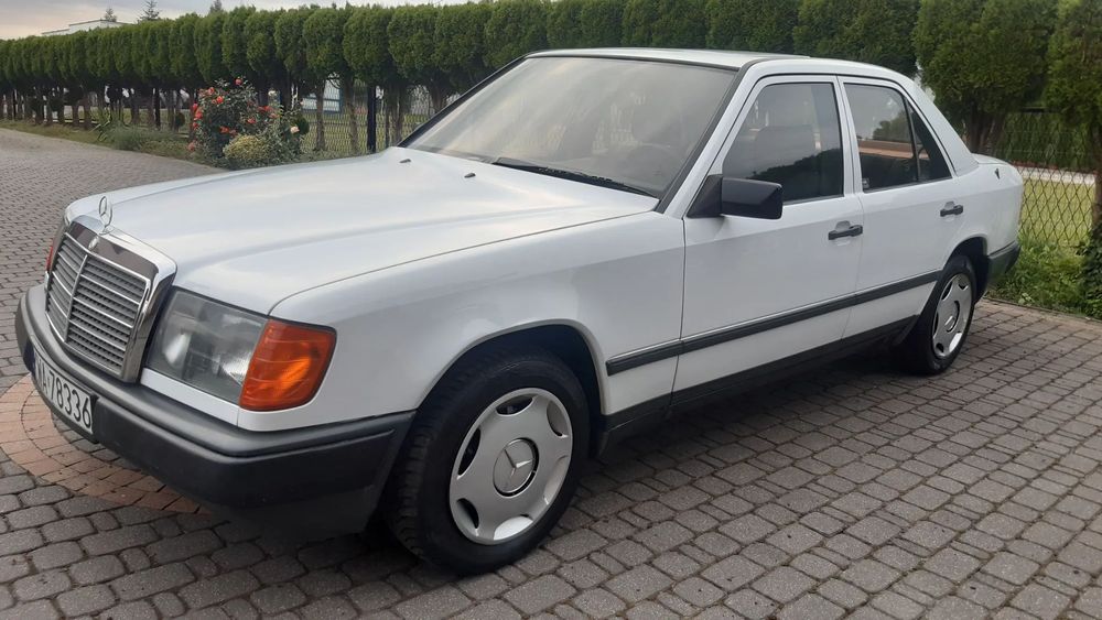 Mercedes-Benz W124