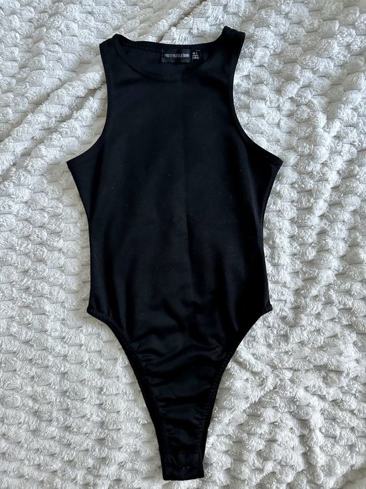Body prettylittlething czarne xxs
