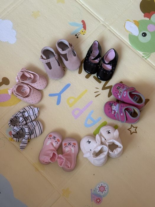 Капці, тьопіки, пінетки для немовлят