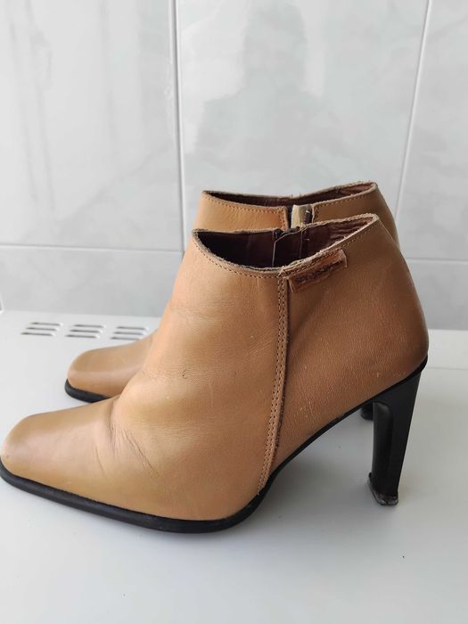 Botins de senhora ( Completamente novos )