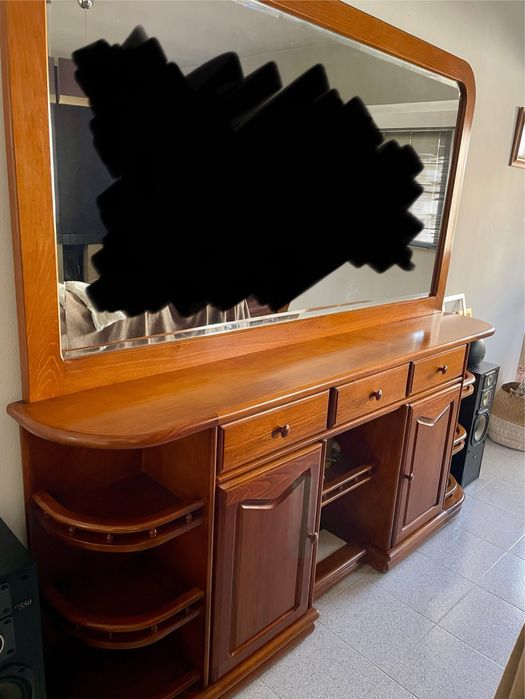 Aparador em madeira maçiça