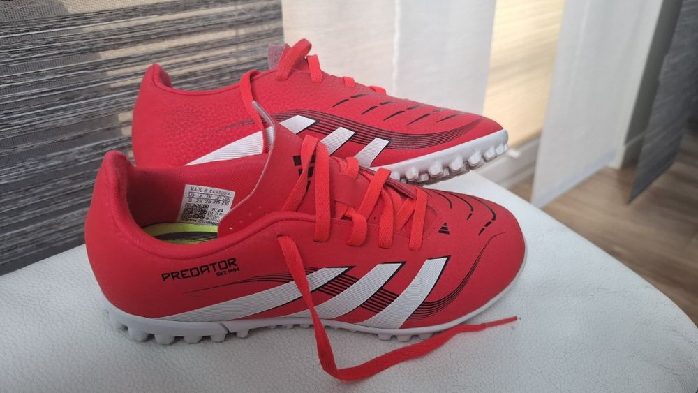 Buty sportowe chłopięce Adidas Predator 35 rozm.