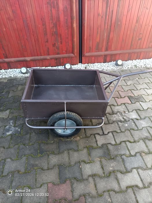 Witam mam na sprzedanie wuzektrasportowy ogrodowy