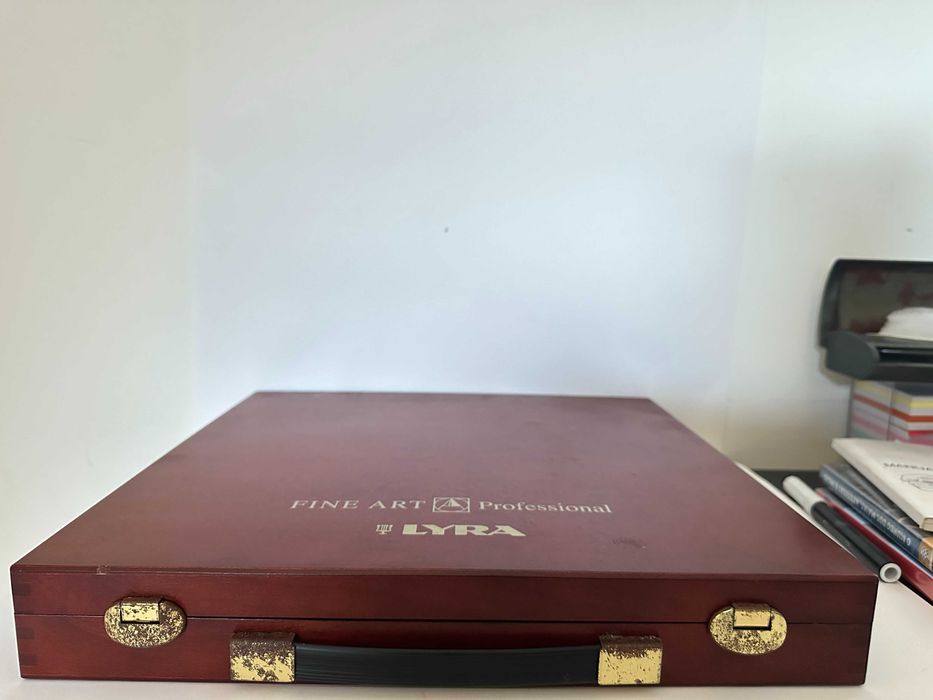 Conjunto de Desenho Lyra com  Estojo de Madeira contendo 38 peças: