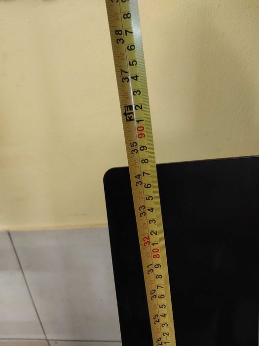 Pancerny stojak uchwyt na telewizor do witryny, sklepu, siłowni