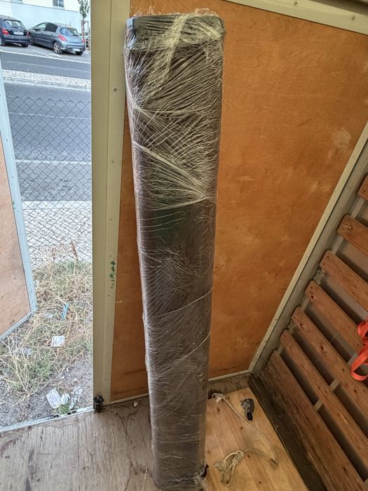 Cama de casal em boas condiçoes