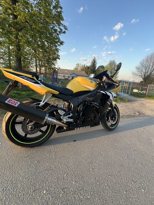 Yamaha R6 2003.